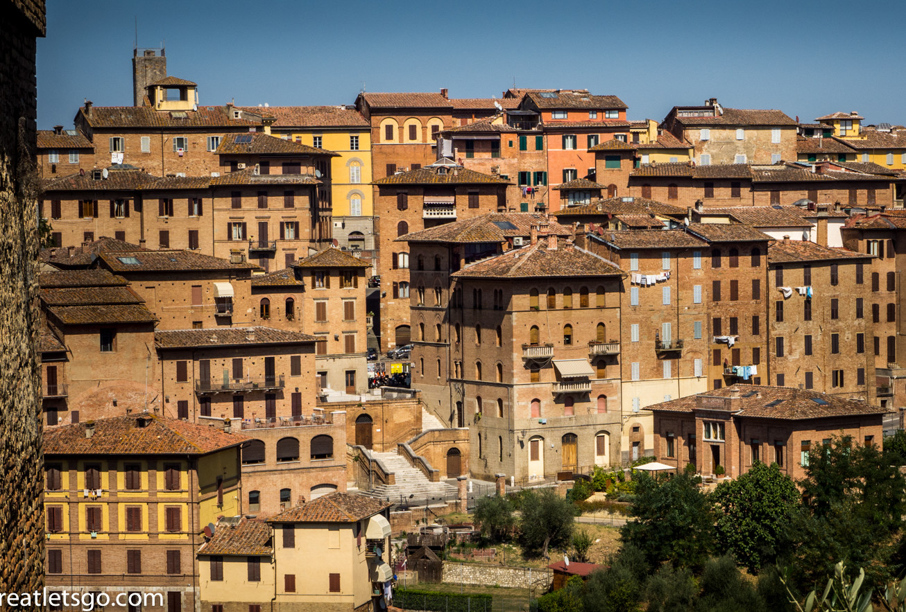 Soaking In The Tuscan Beauty In Siena Italy
